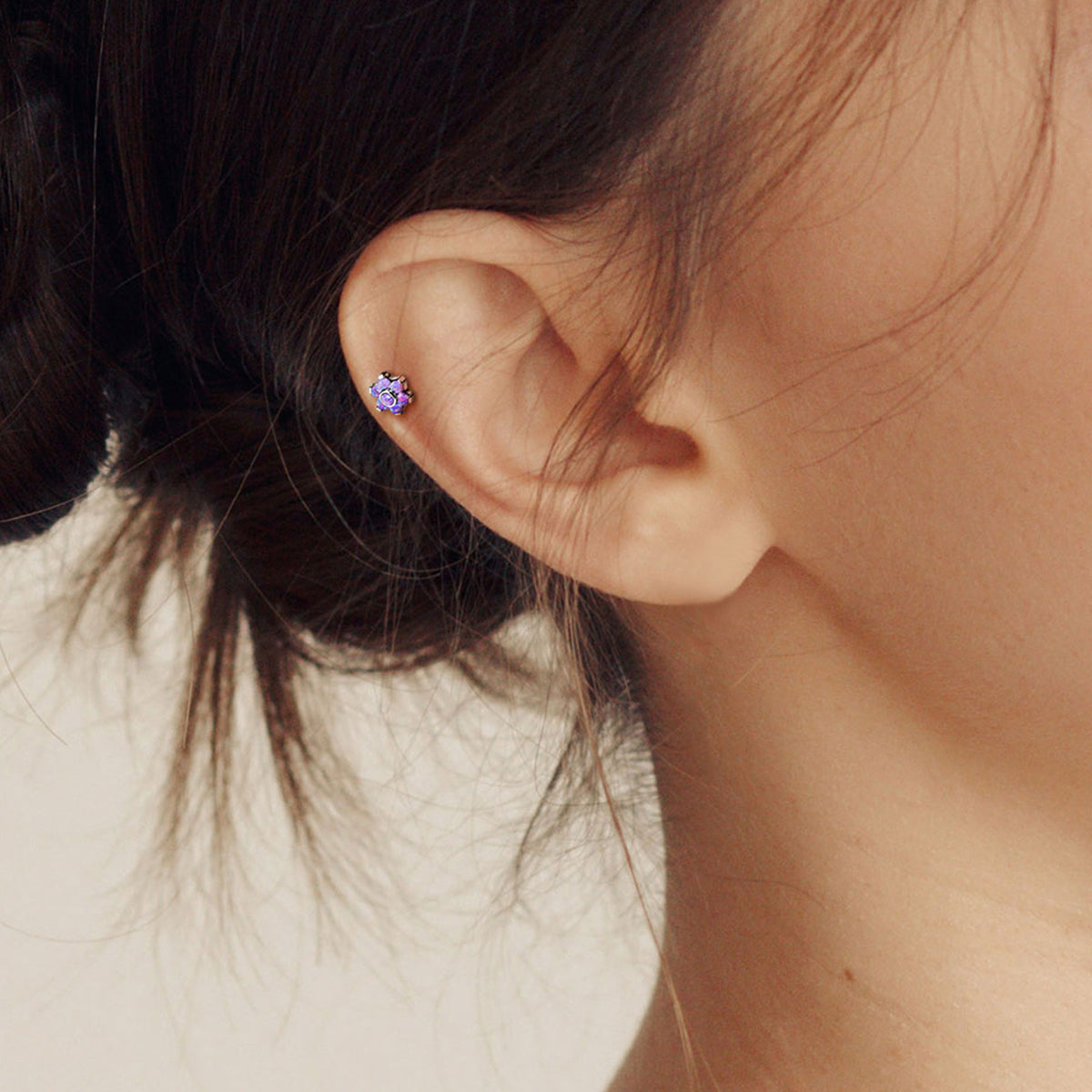 Piercing Labret TRICIA en Titane et Opale